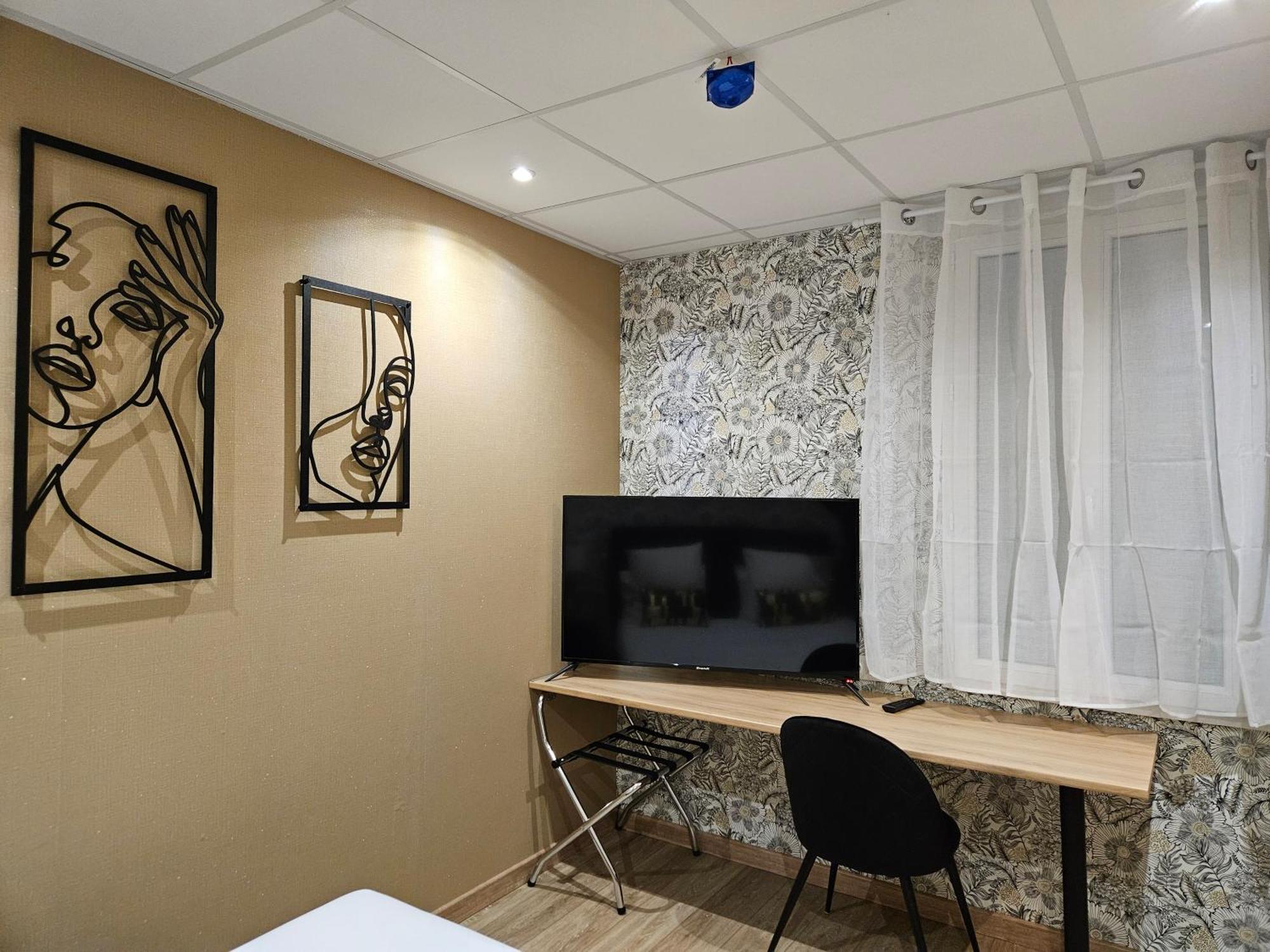 Hotel L'Europeen Tarbes Zewnętrze zdjęcie